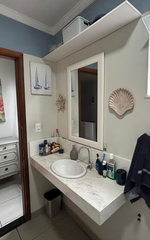Casa à venda com 240m², 3 quartos e 2 vagasBanheiro 1