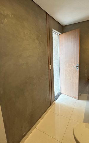 Casa à venda com 240m², 3 quartos e 2 vagasBanheiro 3
