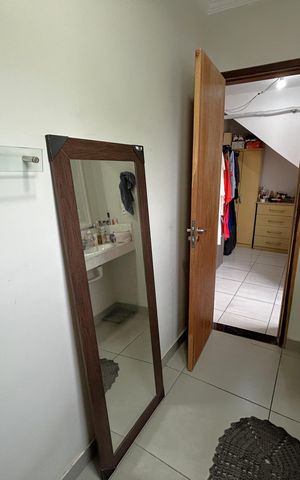 Casa à venda com 240m², 3 quartos e 2 vagasBanheiro da Suíte