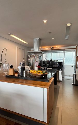 Apartamento para alugar com 165m², 3 quartos e 2 vagas Apartamento para alugar com 165m², 3 quartos e 2 vagasCozinha