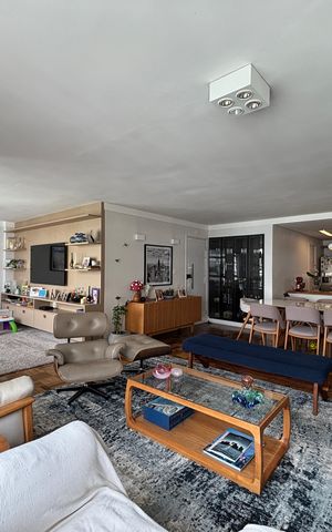 Apartamento para alugar com 165m², 3 quartos e 2 vagas Apartamento para alugar com 165m², 3 quartos e 2 vagasSala