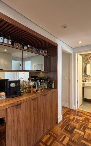 Apartamento para alugar com 165m², 3 quartos e 2 vagas Apartamento para alugar com 165m², 3 quartos e 2 vagasCorredor