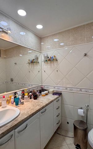 Apartamento à venda com 156m², 3 quartos e 2 vagas Apartamento à venda com 156m², 3 quartos e 2 vagasBanheiro Social