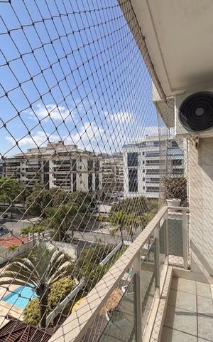 Apartamento à venda com 156m², 3 quartos e 2 vagas Apartamento à venda com 156m², 3 quartos e 2 vagasQuarto 2 - Varanda