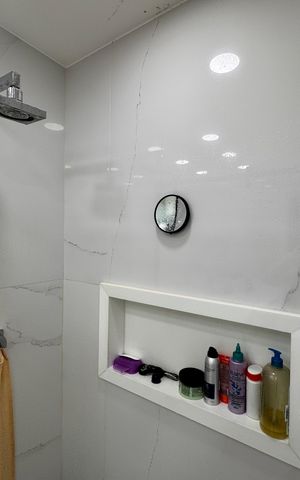 Apartamento à venda com 156m², 3 quartos e 2 vagas Apartamento à venda com 156m², 3 quartos e 2 vagasSuíte