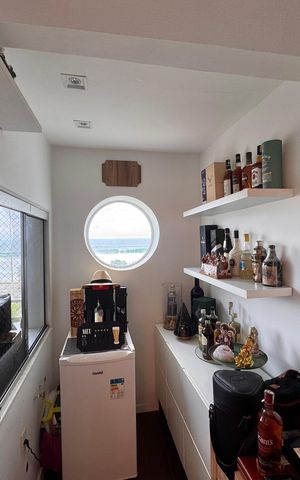 Apartamento à venda com 156m², 3 quartos e 2 vagas Apartamento à venda com 156m², 3 quartos e 2 vagasSala