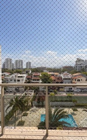 Apartamento à venda com 156m², 3 quartos e 2 vagas Apartamento à venda com 156m², 3 quartos e 2 vagasQuarto 2 - Varanda