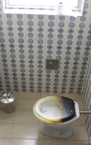 Casa à venda com 265m², 3 quartos e 4 vagasBanheiro social