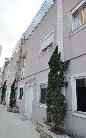Casa de condomínio à venda com 145m², 3 quartos e 3 vagasÁrea comum