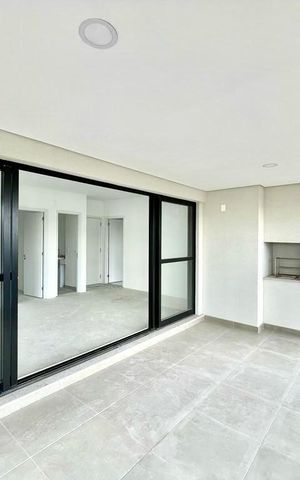 Apartamento à venda com 111m², 3 quartos e 2 vagas Apartamento à venda com 111m², 3 quartos e 2 vagasVaranda