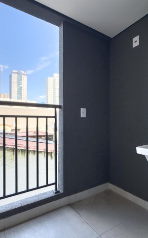 Apartamento à venda com 41m², 2 quartos e sem vaga Apartamento à venda com 41m², 2 quartos e sem vagaVaranda e Área de Serviço