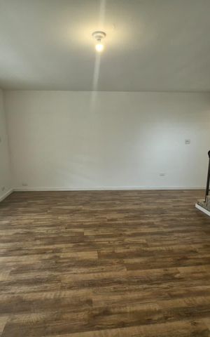 Casa para alugar com 200m², 4 quartos e 2 vagas Casa para alugar com 200m², 4 quartos e 2 vagasSala