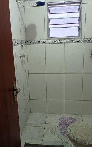 Casa à venda com 101m², 2 quartos e 2 vagas Casa à venda com 101m², 2 quartos e 2 vagasBanheiro