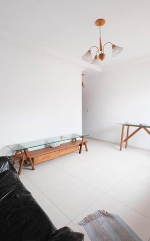 Casa de condomínio à venda com 83m², 2 quartos e 1 vagaSala