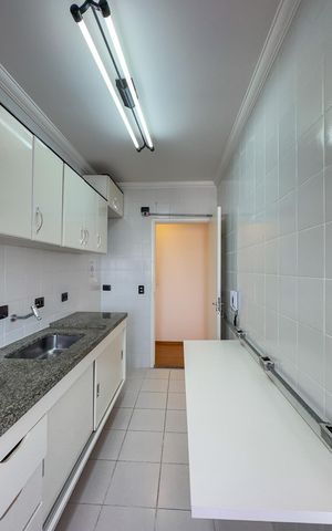 Apartamento à venda com 54m², 2 quartos e 1 vagaCozinha e Área de Serviço
