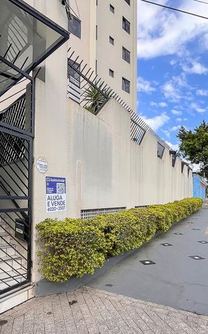 Apartamento para alugar com 65m², 2 quartos e 1 vagaFachada + plaquinha