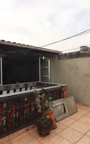 Casa à venda com 270m², 4 quartos e 2 vagasVaranda 