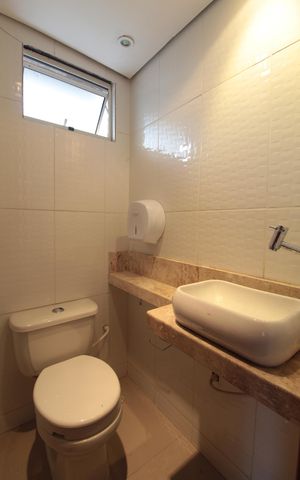 Casa para alugar com 360m², 6 quartos e 4 vagasEscritório