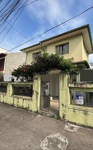Casa à venda com 120m², 3 quartos e 4 vagasFachada