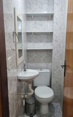 Casa de condomínio à venda com 65m², 2 quartos e 1 vaga Casa de condomínio à venda com 65m², 2 quartos e 1 vagaBanheiro