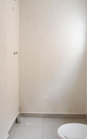 Casa para alugar com 55m², 1 quarto e sem vagaBanheiro