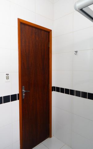 Casa à venda com 184m², 3 quartos e 2 vagasBanheiro Social