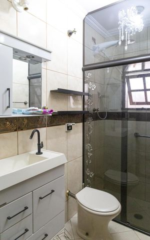 Casa para alugar com 350m², 5 quartos e 2 vagasBanheiro 1