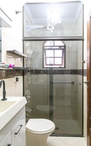 Casa para alugar com 350m², 5 quartos e 2 vagasBanheiro 1