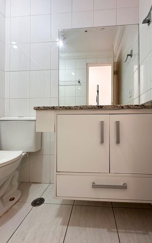 Apartamento à venda com 55m², 2 quartos e 1 vaga Apartamento à venda com 55m², 2 quartos e 1 vagaBanheiro Social