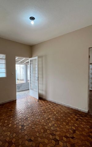 Casa para alugar com 55m², 1 quarto e sem vaga Casa para alugar com 55m², 1 quarto e sem vagaSala