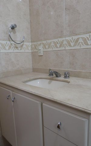 Casa à venda com 300m², 3 quartos e 5 vagasBanheiro Social