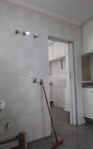 Casa à venda com 300m², 3 quartos e 5 vagasLavanderia