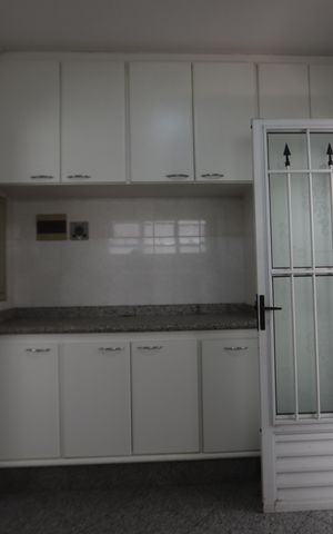 Casa à venda com 300m², 3 quartos e 5 vagasLavanderia