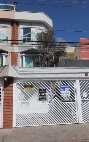 Casa à venda com 300m², 3 quartos e 5 vagasFachada