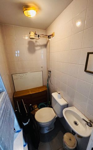 Apartamento à venda com 98m², 3 quartos e 1 vaga Apartamento à venda com 98m², 3 quartos e 1 vagaBanheiro Lavanderia