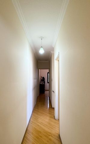 Casa à venda com 180m², 3 quartos e 2 vagas Casa à venda com 180m², 3 quartos e 2 vagasAcesso - Quartos