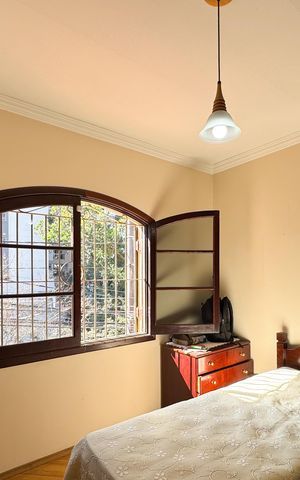 Casa à venda com 180m², 3 quartos e 2 vagas Casa à venda com 180m², 3 quartos e 2 vagasQuarto 3
