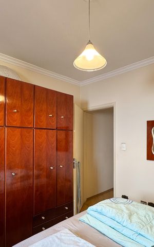 Casa à venda com 180m², 3 quartos e 2 vagas Casa à venda com 180m², 3 quartos e 2 vagasQuarto 1