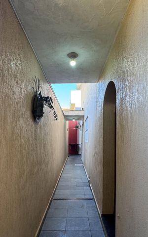 Casa à venda com 180m², 3 quartos e 2 vagas Casa à venda com 180m², 3 quartos e 2 vagasQuintal