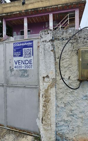 Casa para alugar com 150m², 3 quartos e 3 vagas Casa para alugar com 150m², 3 quartos e 3 vagasFachada