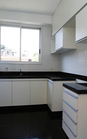 Apartamento à venda com 82m², 3 quartos e 2 vagasCozinha