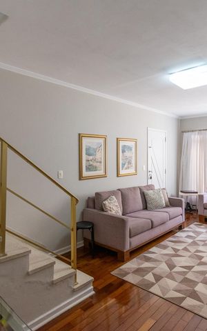 Casa à venda com 124m², 3 quartos e 2 vagas Casa à venda com 124m², 3 quartos e 2 vagasSala