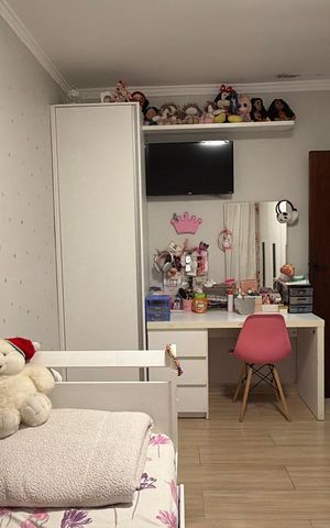 Casa à venda com 180m², 3 quartos e 2 vagas
