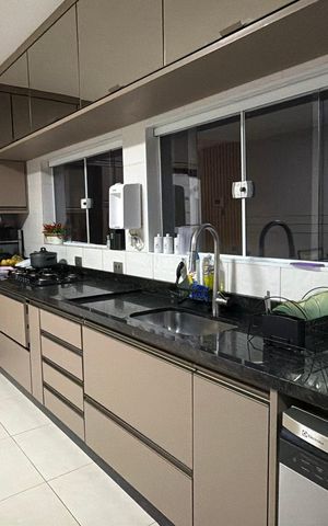 Casa à venda com 180m², 3 quartos e 2 vagas