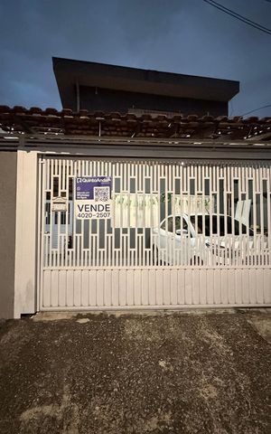Casa à venda com 180m², 3 quartos e 2 vagas