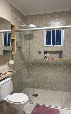 Casa à venda com 180m², 3 quartos e 2 vagas