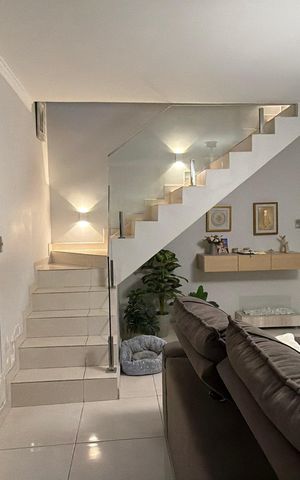 Casa à venda com 180m², 3 quartos e 2 vagas