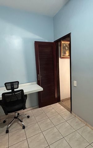 Casa à venda com 289m², 4 quartos e 2 vagasHall dos quartos