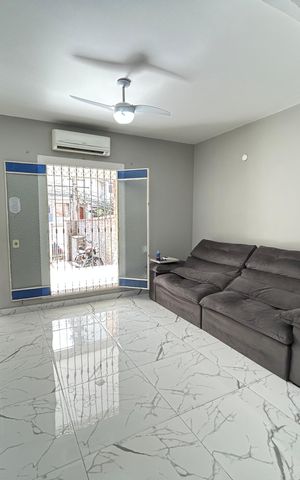 Casa à venda com 289m², 4 quartos e 2 vagasSala