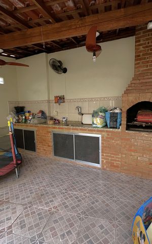 Casa à venda com 289m², 4 quartos e 2 vagasChurrasqueira